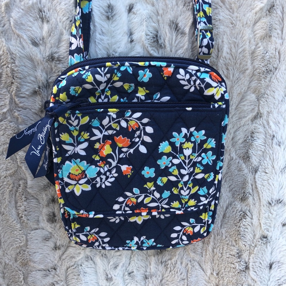 Beautiful Vera Bradley crossbody